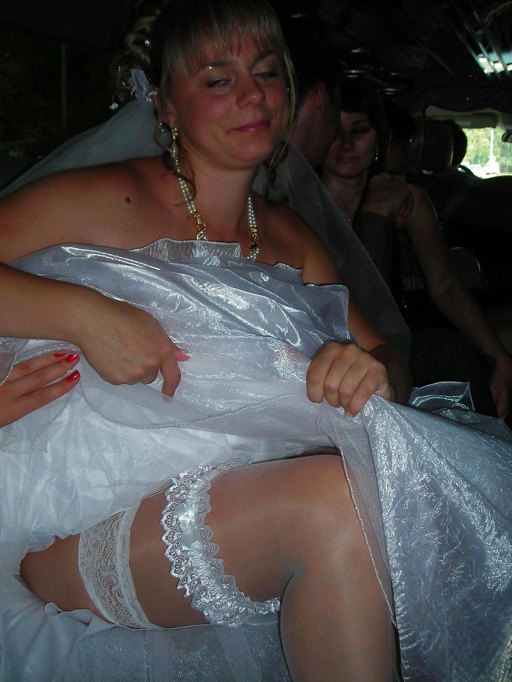 Sex Wedding-Bride upskirt image