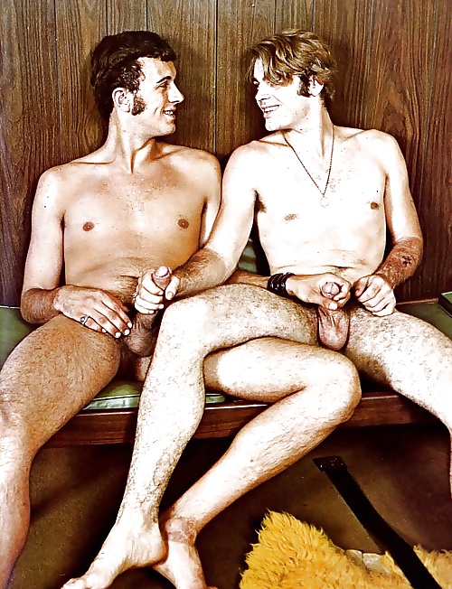 Sex Can someone give me a helping hand with this 2 (gay) image