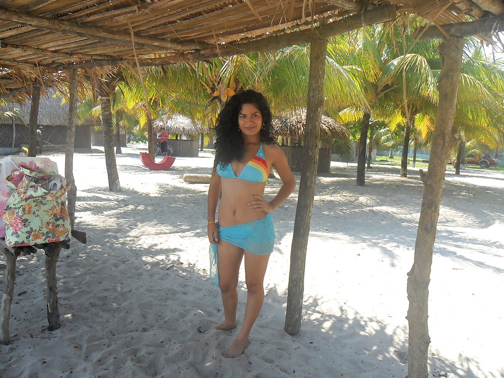 Sex 20 abriles ,modelo y virgen image