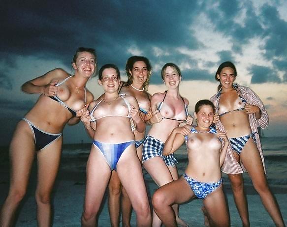 Sex Topless Amateur Bikini Babes on the Beach image