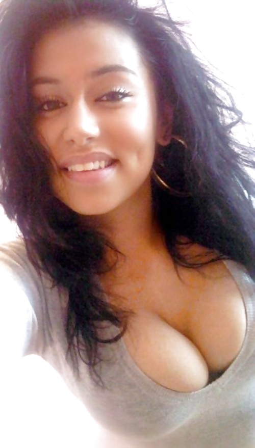 Sex great cleavages beaux decolletes image