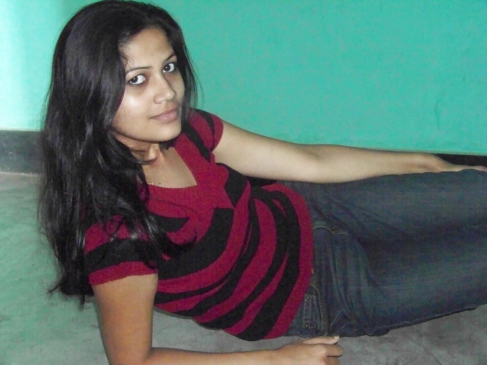 Sex Cute Indian Jorhat College Girl + Video image
