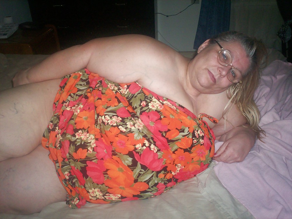 Sex orange dress image