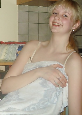 Sex Estonian teens-01 party beach bra panties image