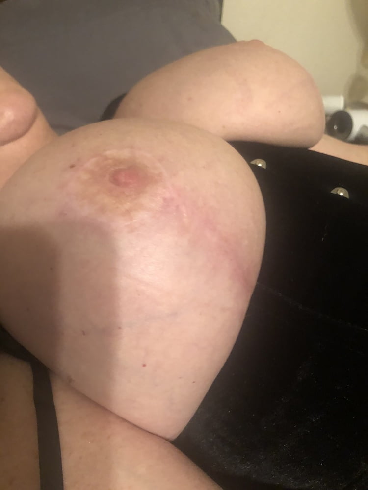 Huge Fake Tits Implants BBW Blonde MILF Mommy Masterbates - 20 Photos 