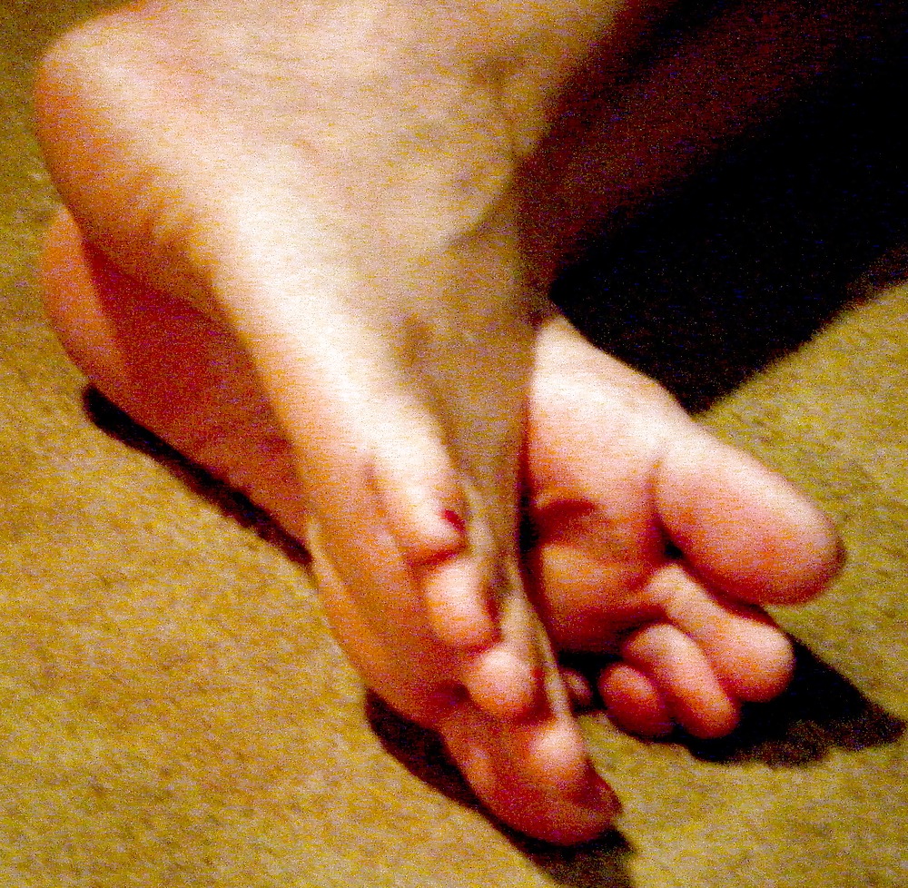 Sex Candid Pics of my Wife's Toes -- No Trannies for a Change! image