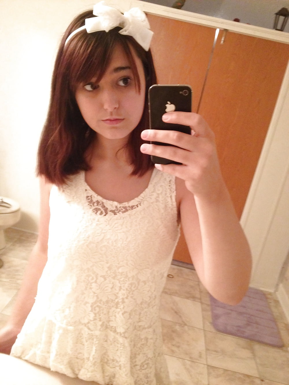 Sex Cute Teen aka BabyBearAttack Selfies image