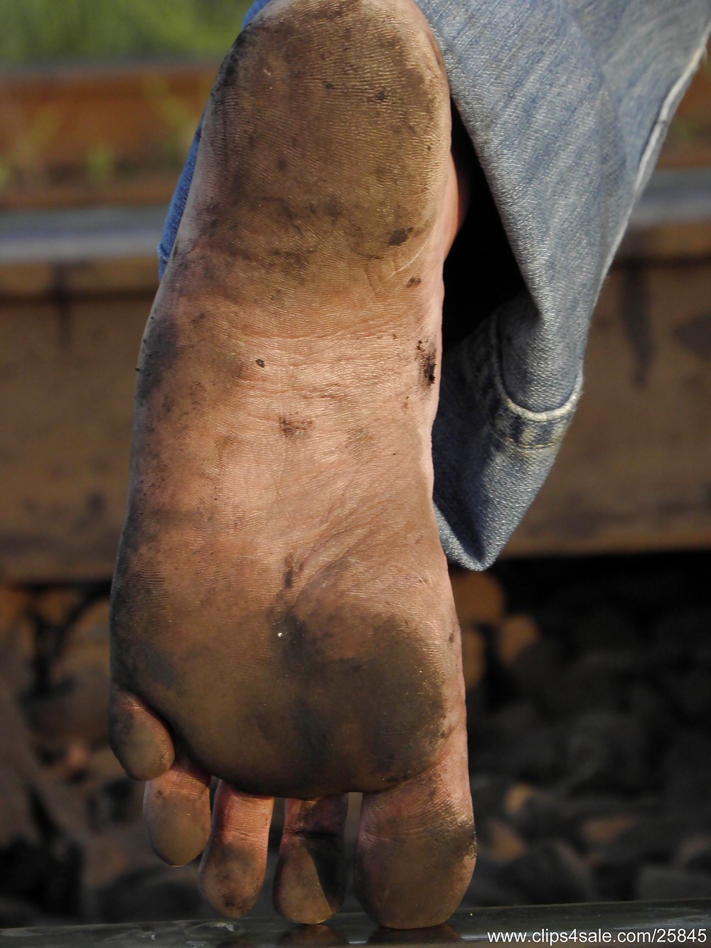 Sex Railway dirty feet image