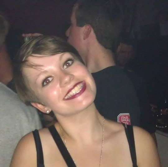 Sex Facebook short haired hotties P3 image