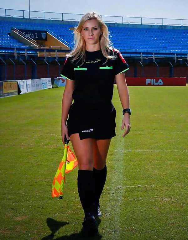 Sex Hot Referee Assistant - Bandeirinha Gostosa image