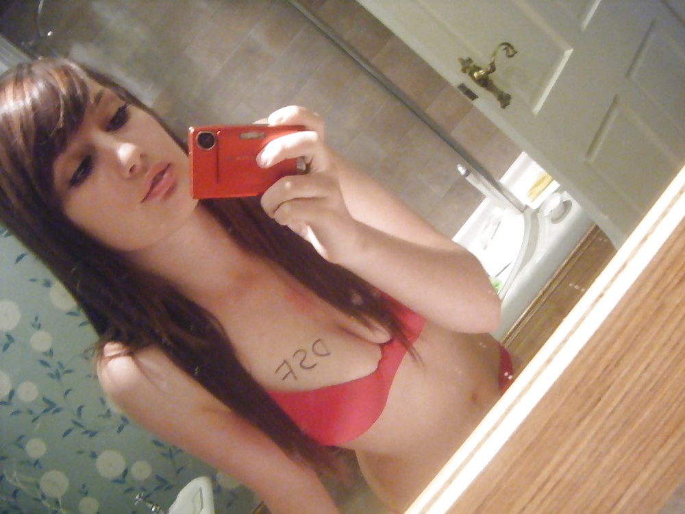 Sex Pretty Amateur Brunette 32 image