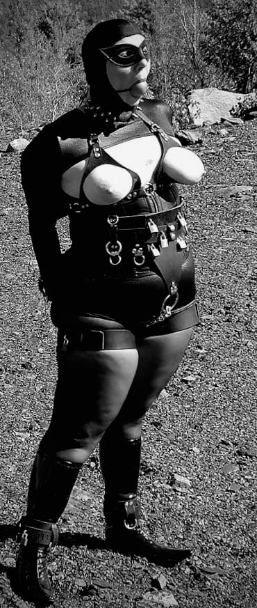 BW Polly in bondage - 51 Photos 