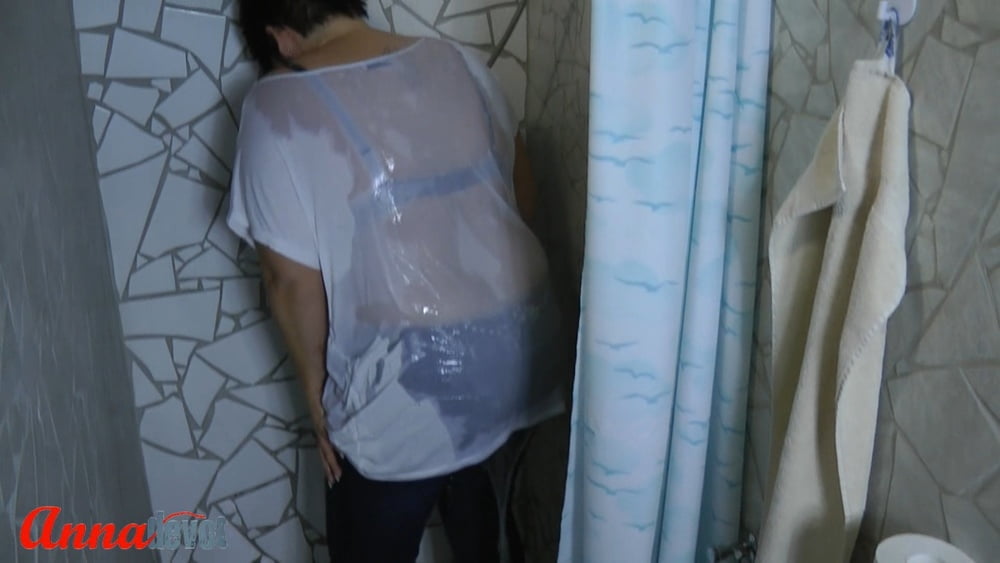 Shower makeout doctor bubble