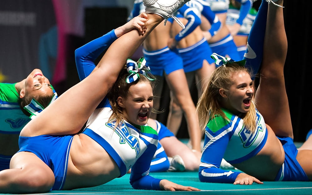 Sex Candid young slut : sport III image