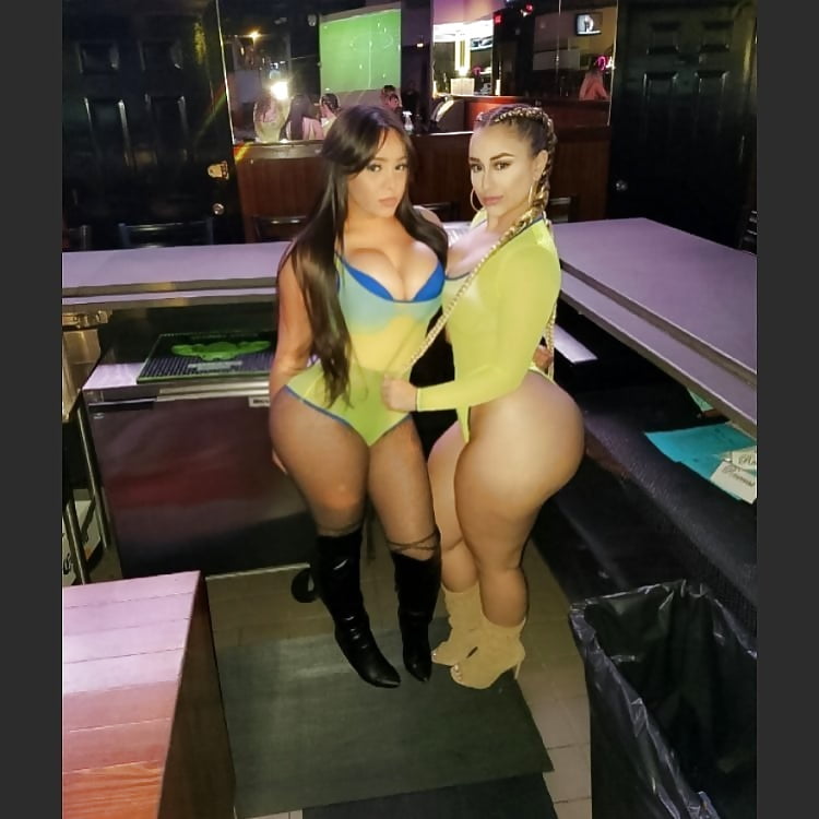 Sex Round big asses amateur image