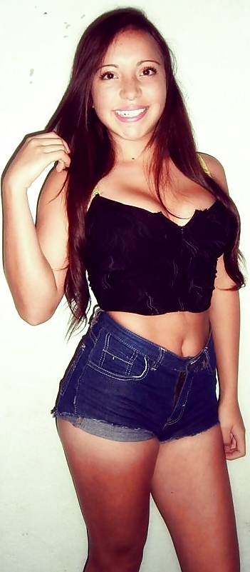 Sex Amateur latina with big tits image