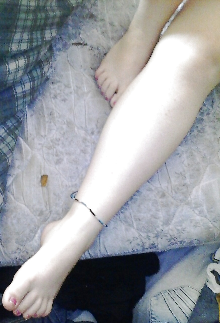 Sex Big MILF with nice feet image