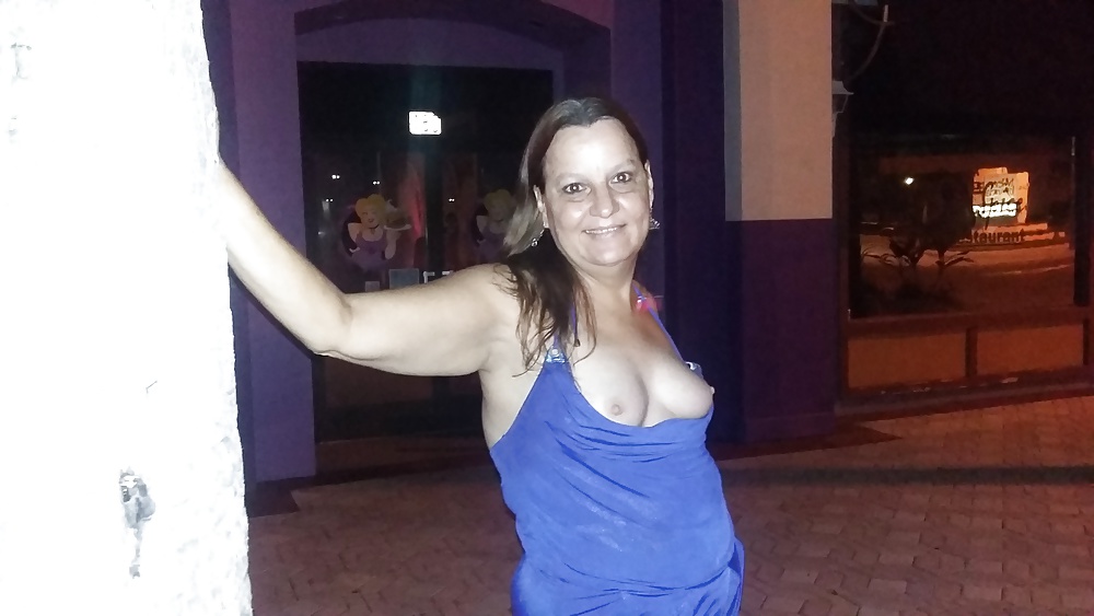 Sex Rosemary flashing 16 image