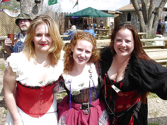 Sex Faire Wenches image