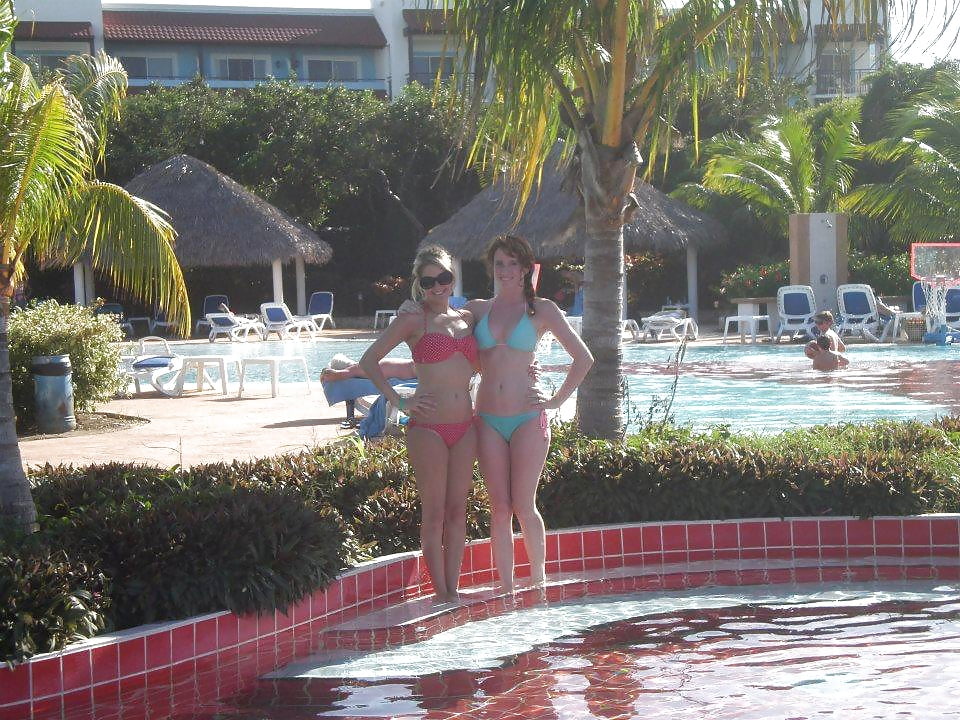 Sex Bikini Twins image