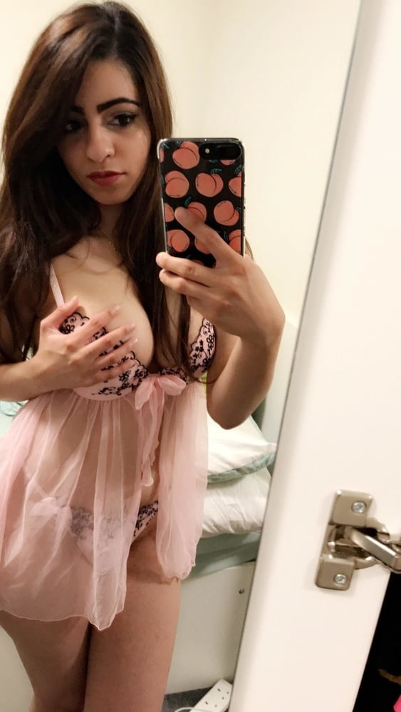 Hot figure juicy boobs girls - 17 Photos 