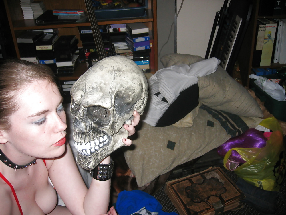 Sex Weird Girl with a skull! image
