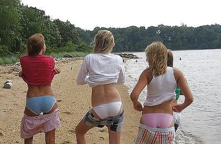 Beach Girls 7