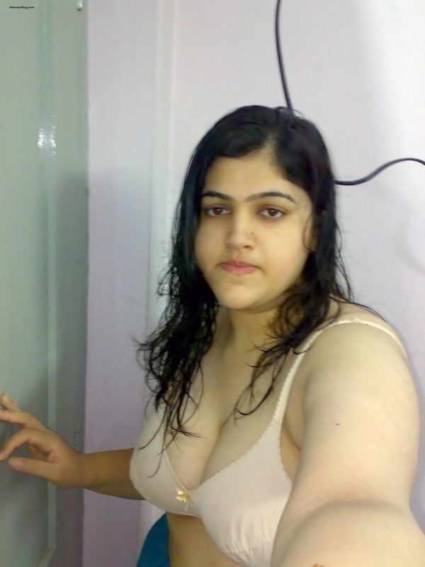 Desi bhabhi porn clip-9560