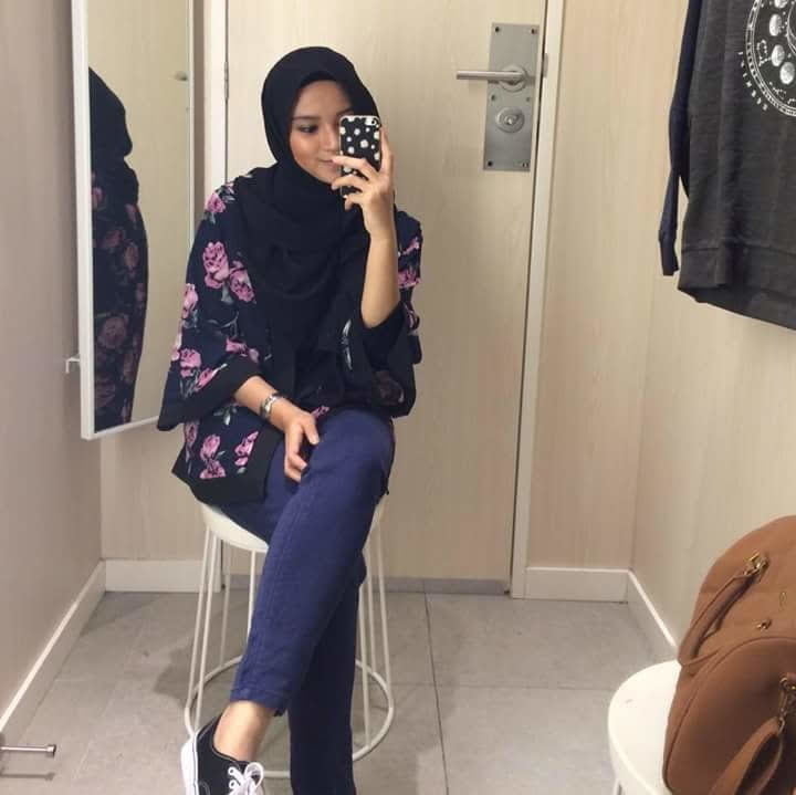 Ameera A from Singapore - 81 Photos 