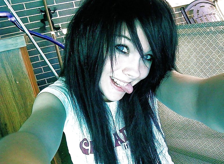 Sex EMO Queen Bailey (NonNude) image