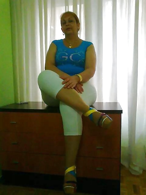 Sex Mature in zoccoli...semi amatoriali image