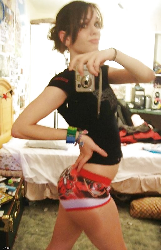 Sex Paradise teens selfshots 5 image