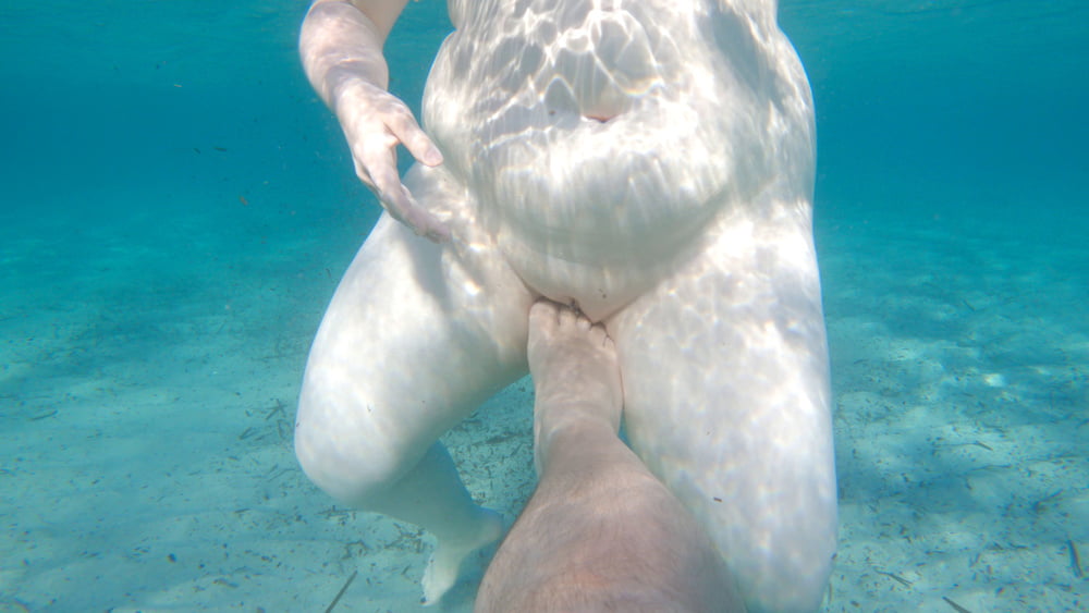 Underwater Outdoor Sex in Public - Naughty at Beach & Ocean - 10 Photos 