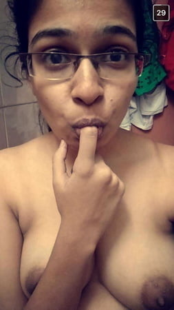 indian cute teen saloni nude         