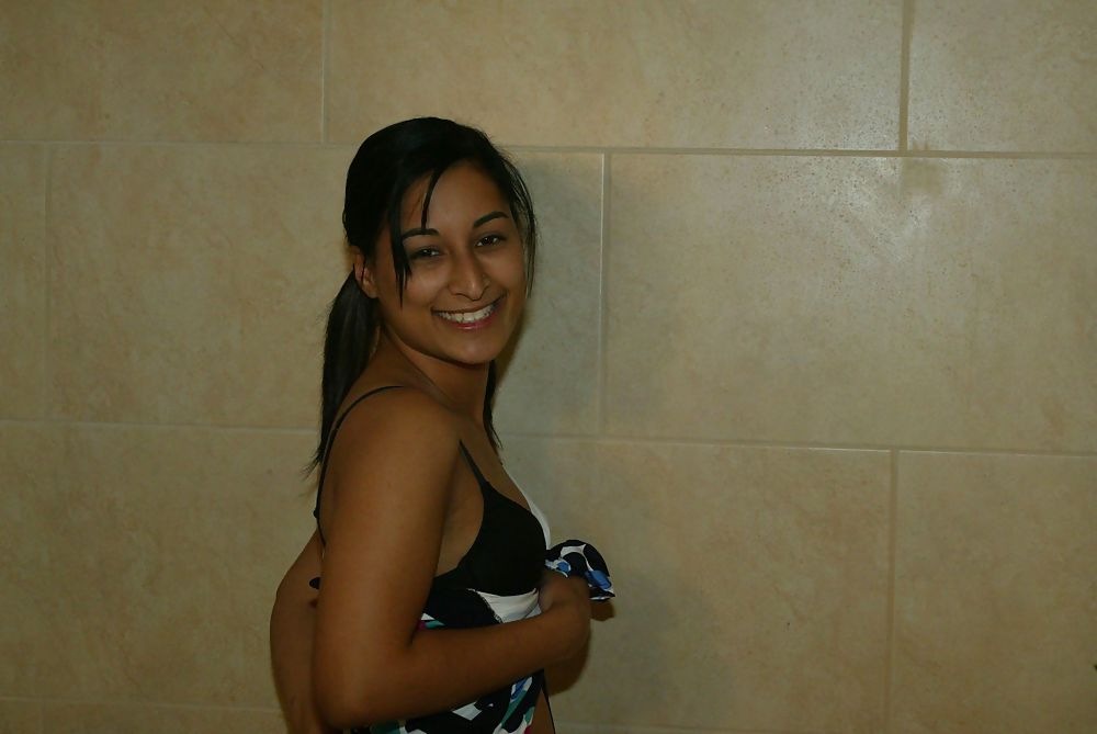 Sex Cute teen in bathroom 2 image