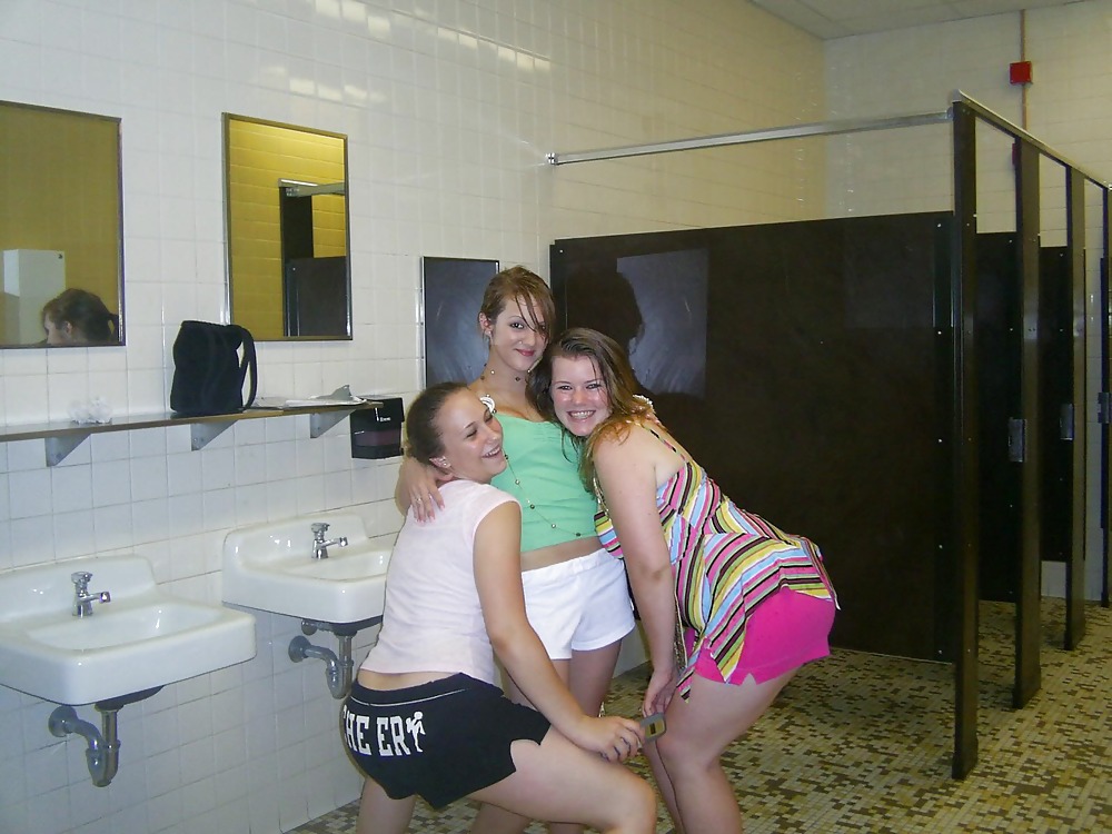 Sex BRIT AND FRIENDS FROM SCHOOL image