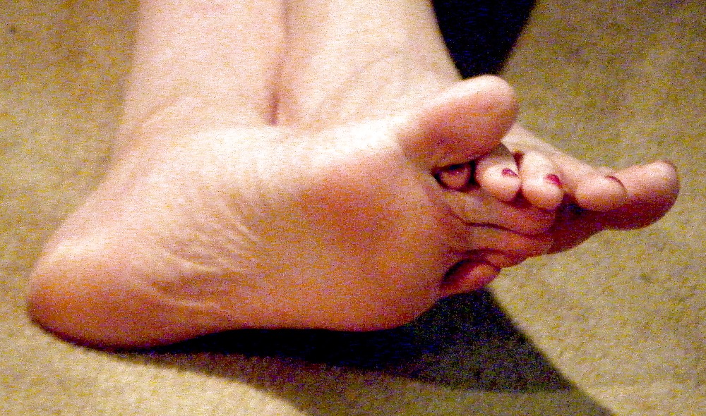 Sex Candid Pics of my Wife's Toes -- No Trannies for a Change! image