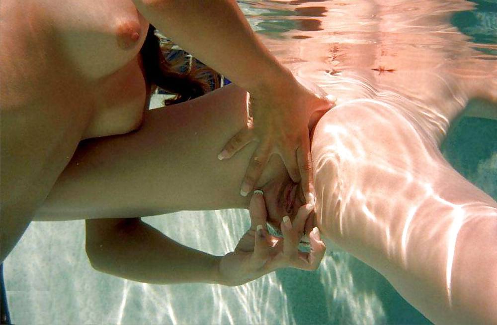 Sex GIRLS UNDERWATER image