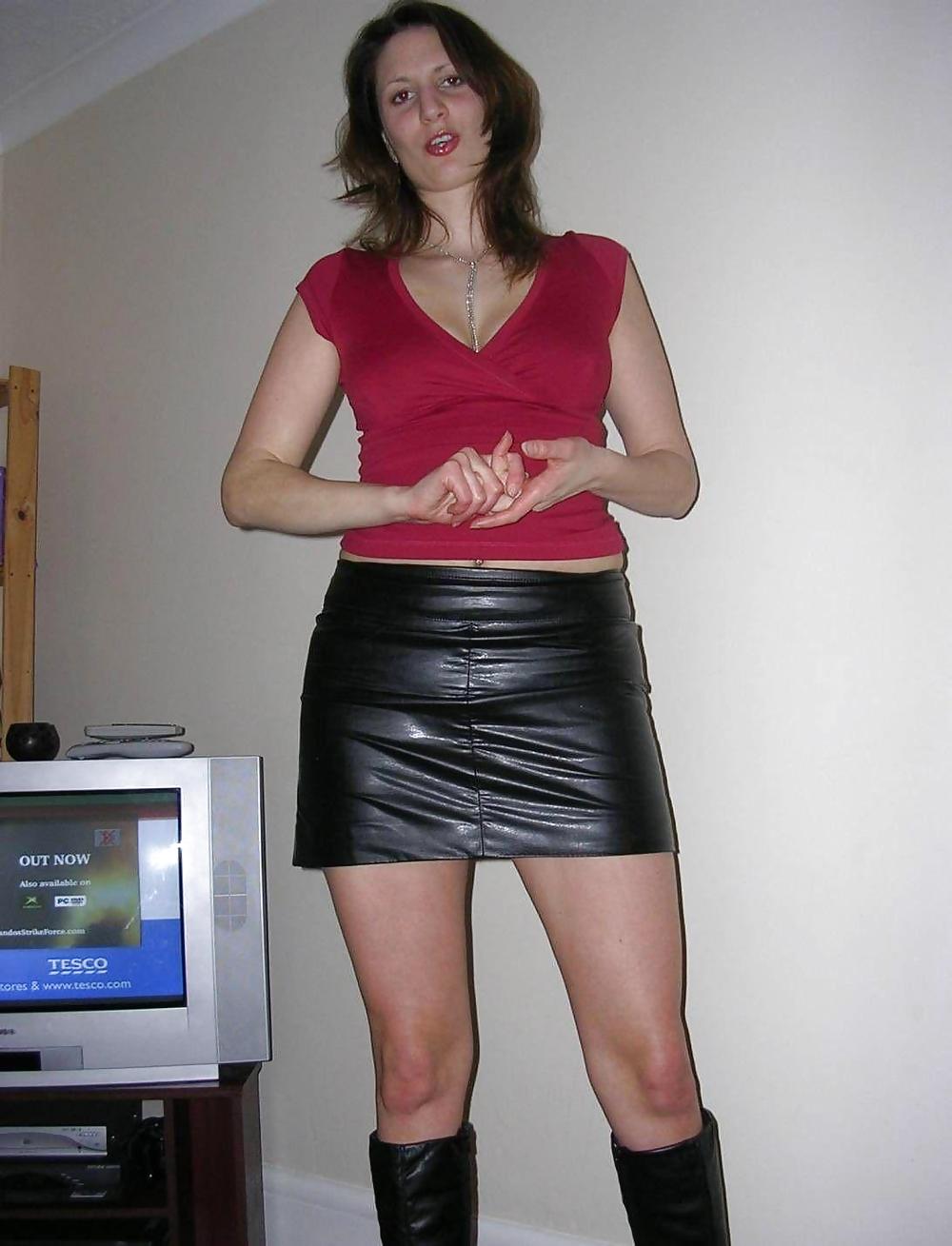 Sex hotlegs-latex and leather skirt amateurs image