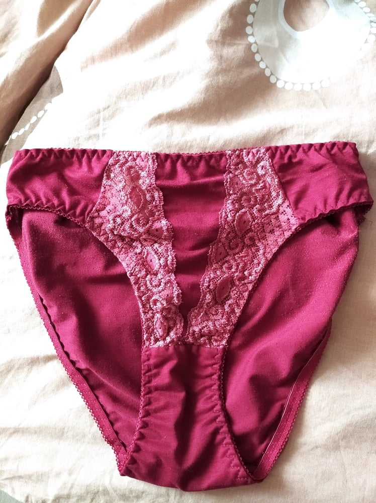 Mom's underwear - 8 Photos 