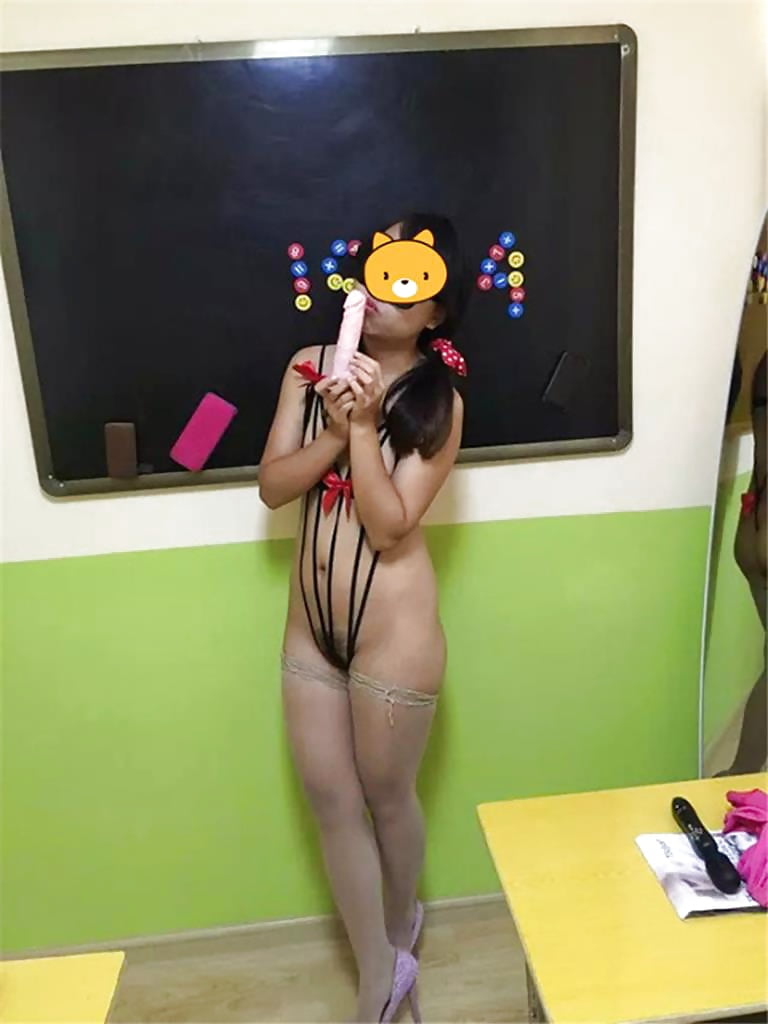 Sex Chinese college girl exposed image
