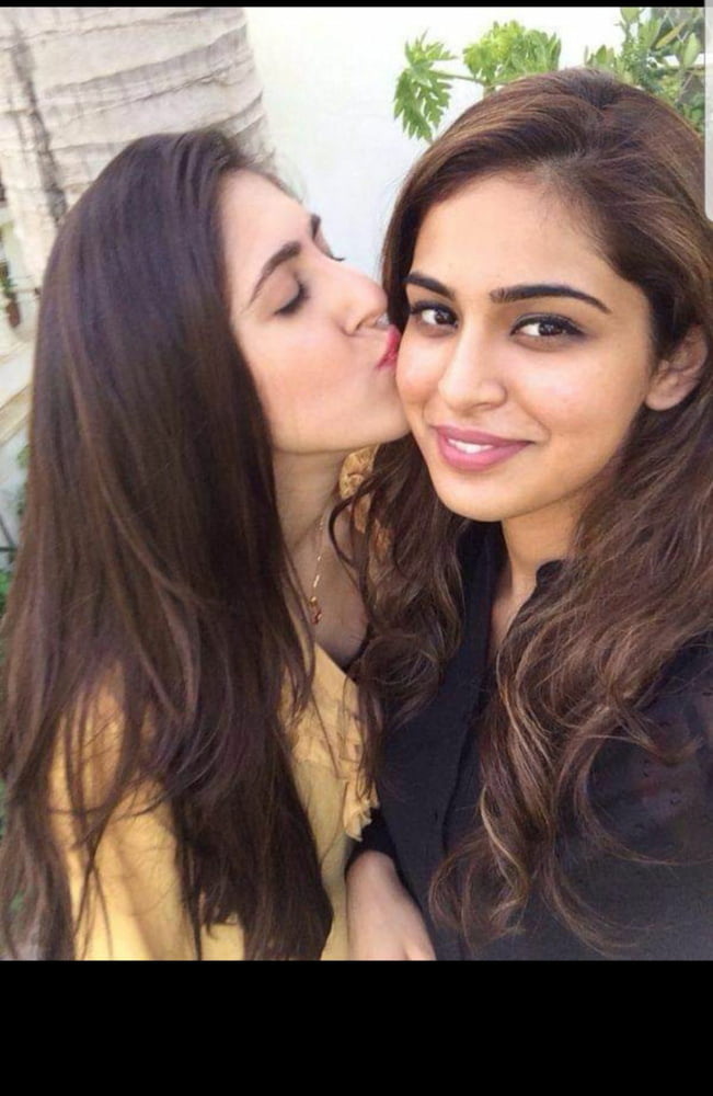 Sex Sexy Indian & Paki babes image