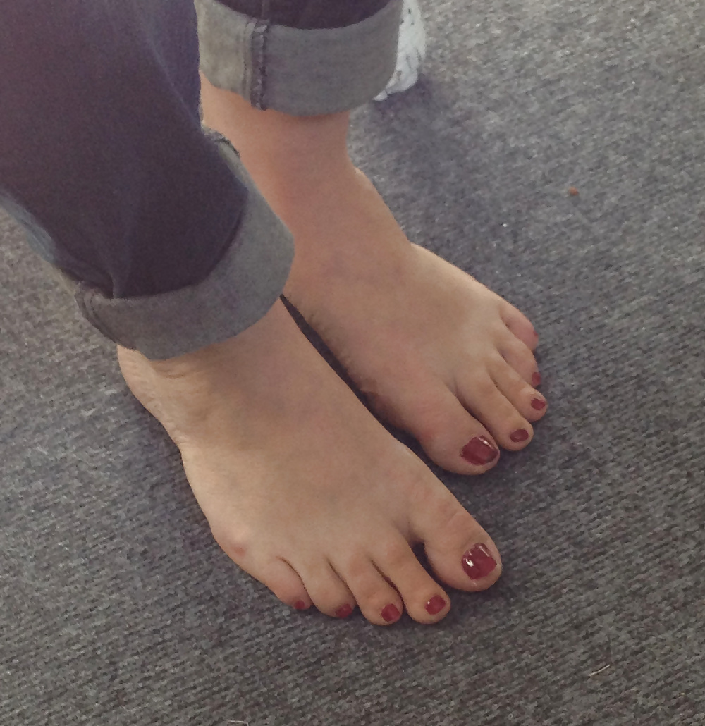 Sex Feet barefoot sandals fetish toes and soles image