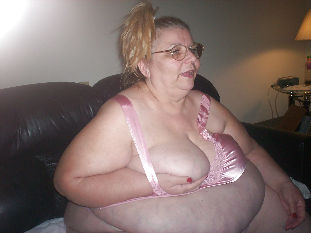 Sex me showing off 4 image