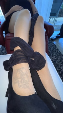 me in pantyhose         