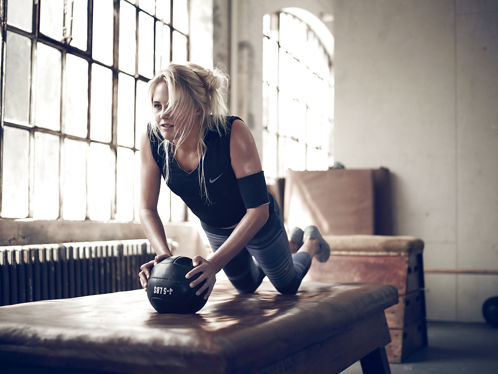 Sex New - Sporting Women image