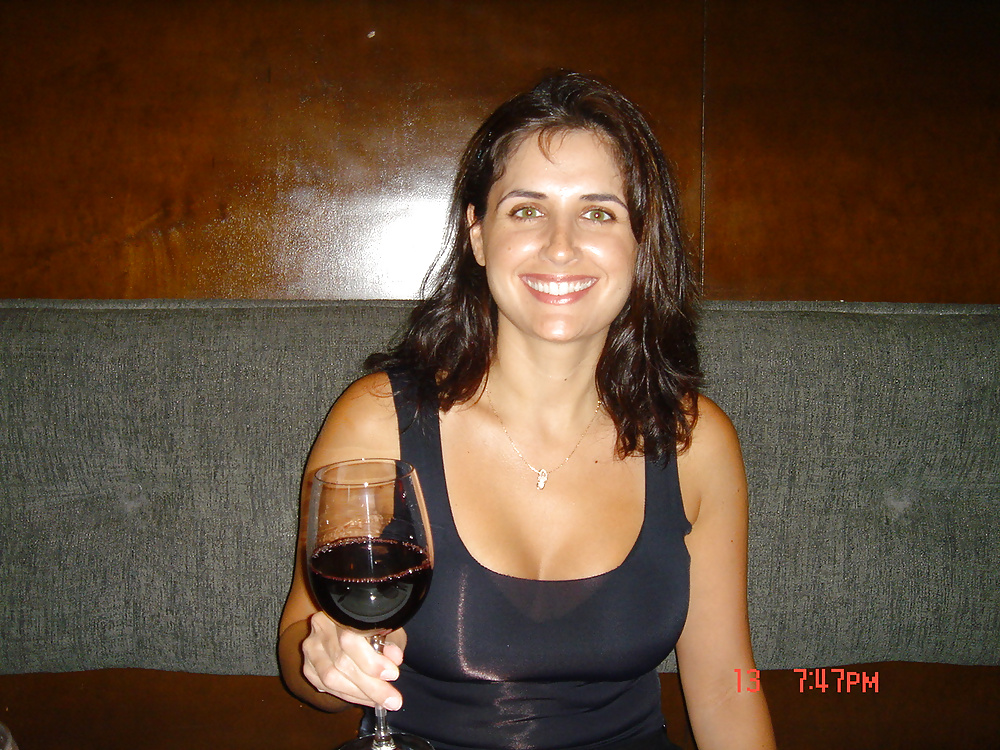 Sex bi busty brunette milf image