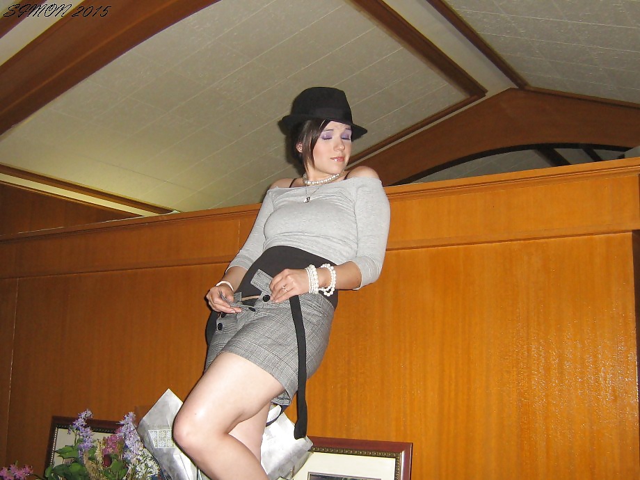 Sex Amateur PYT Striptease image