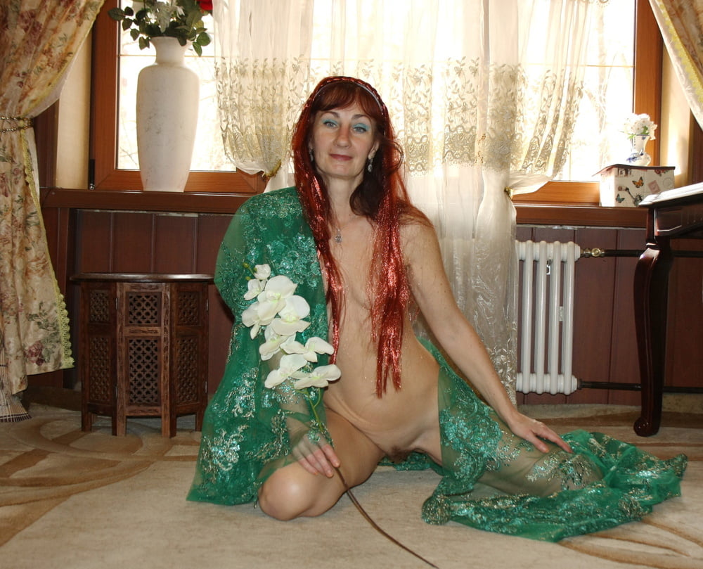 Sex 2019 St. Patric's - redhair + Green 3 image