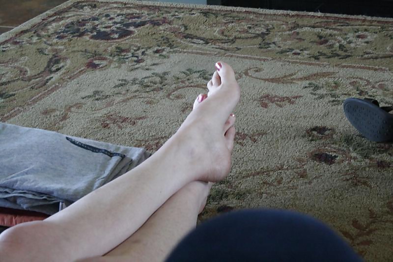 Sex Cute girl's feet image